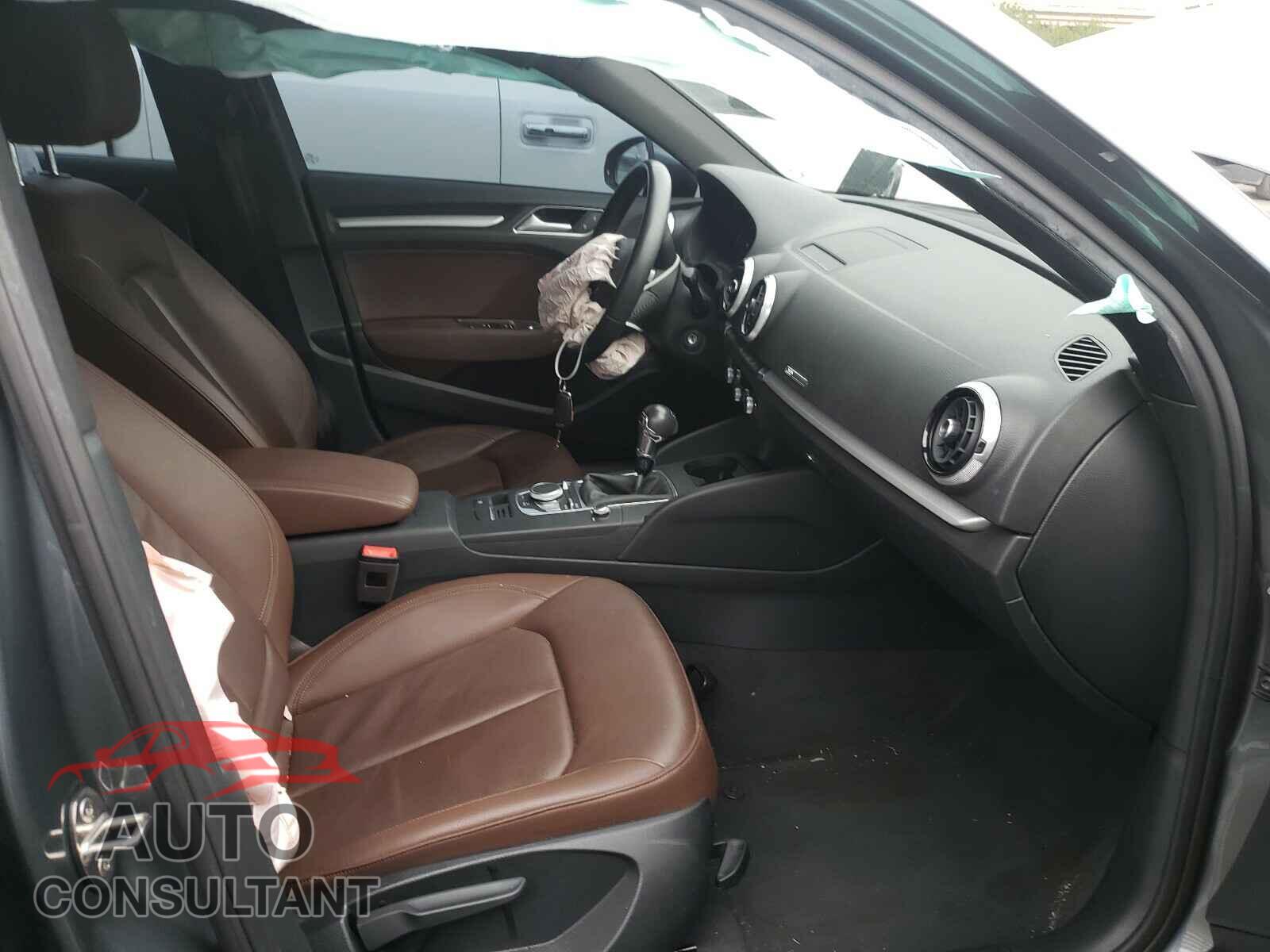AUDI A3 2017 - WAUAUGFF5H1051235