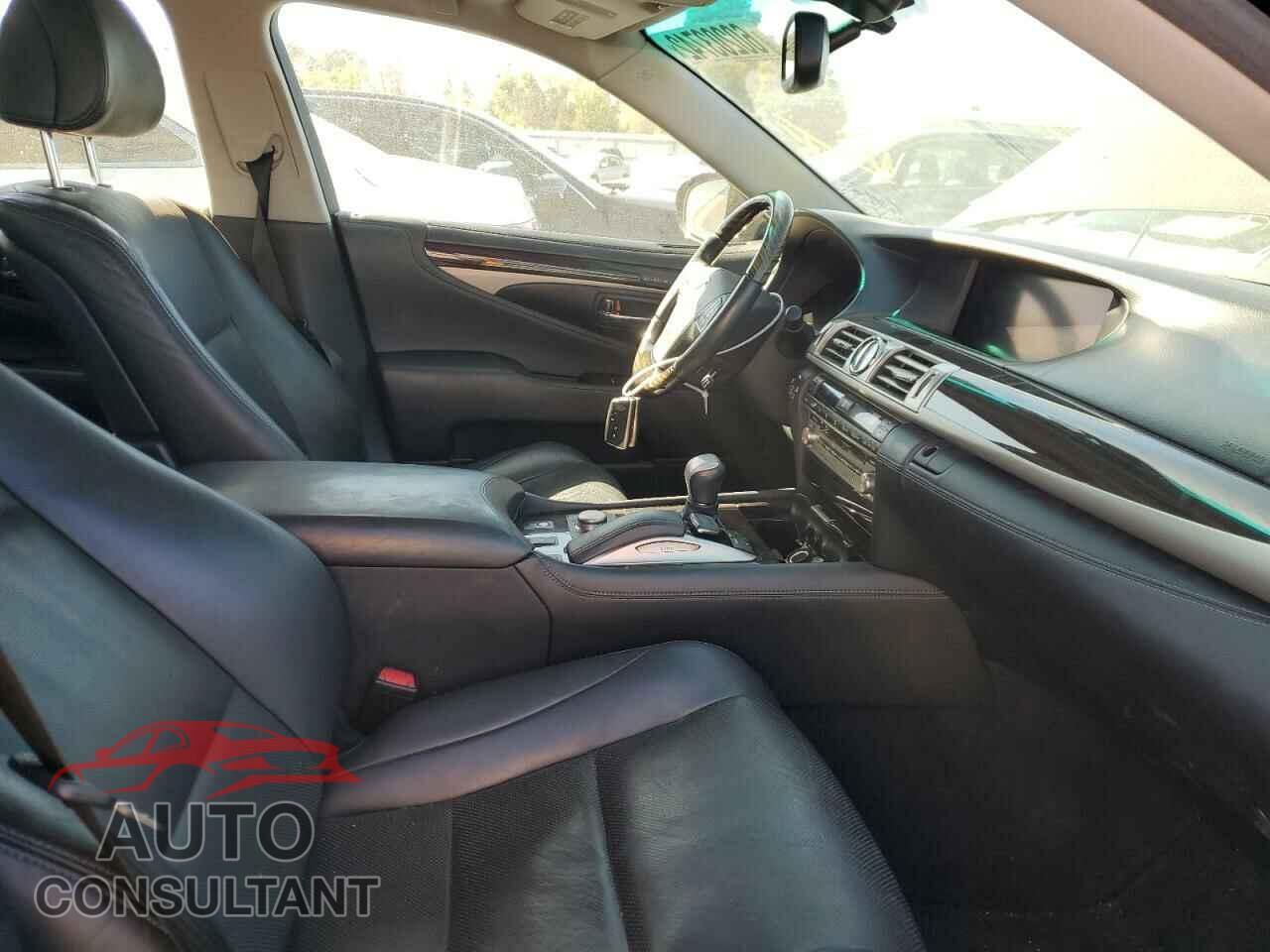 LEXUS LS460 2016 - JTHBL5EF0G5140216