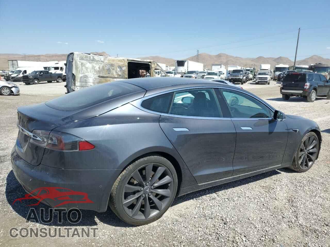 TESLA MODEL S 2017 - 5YJSA1E23HF196647