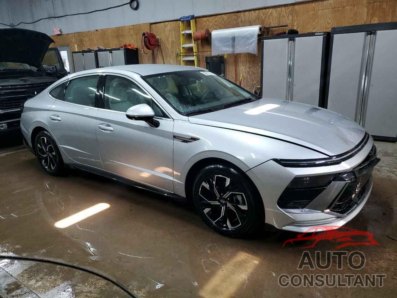 HYUNDAI SONATA 2024 - KMHL64JA7RA401946