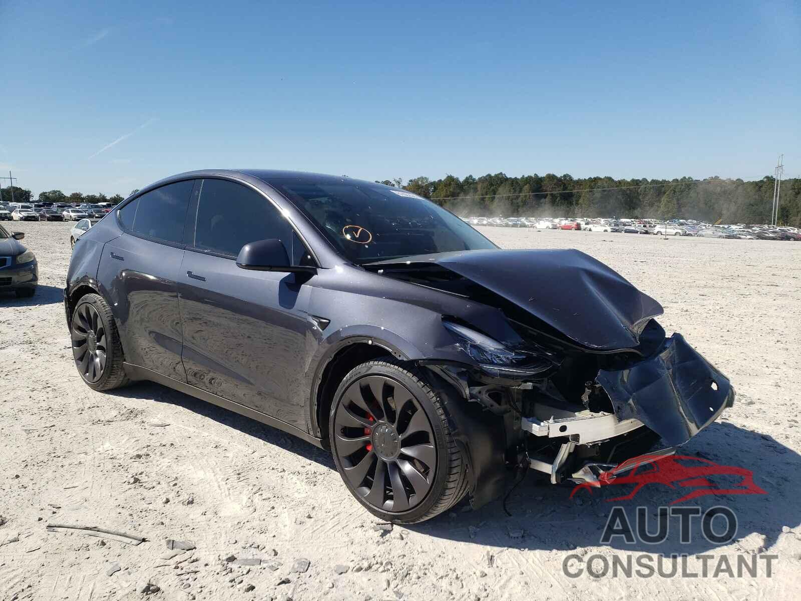 TESLA MODEL Y 2021 - 5YJYGDEF2MF081447