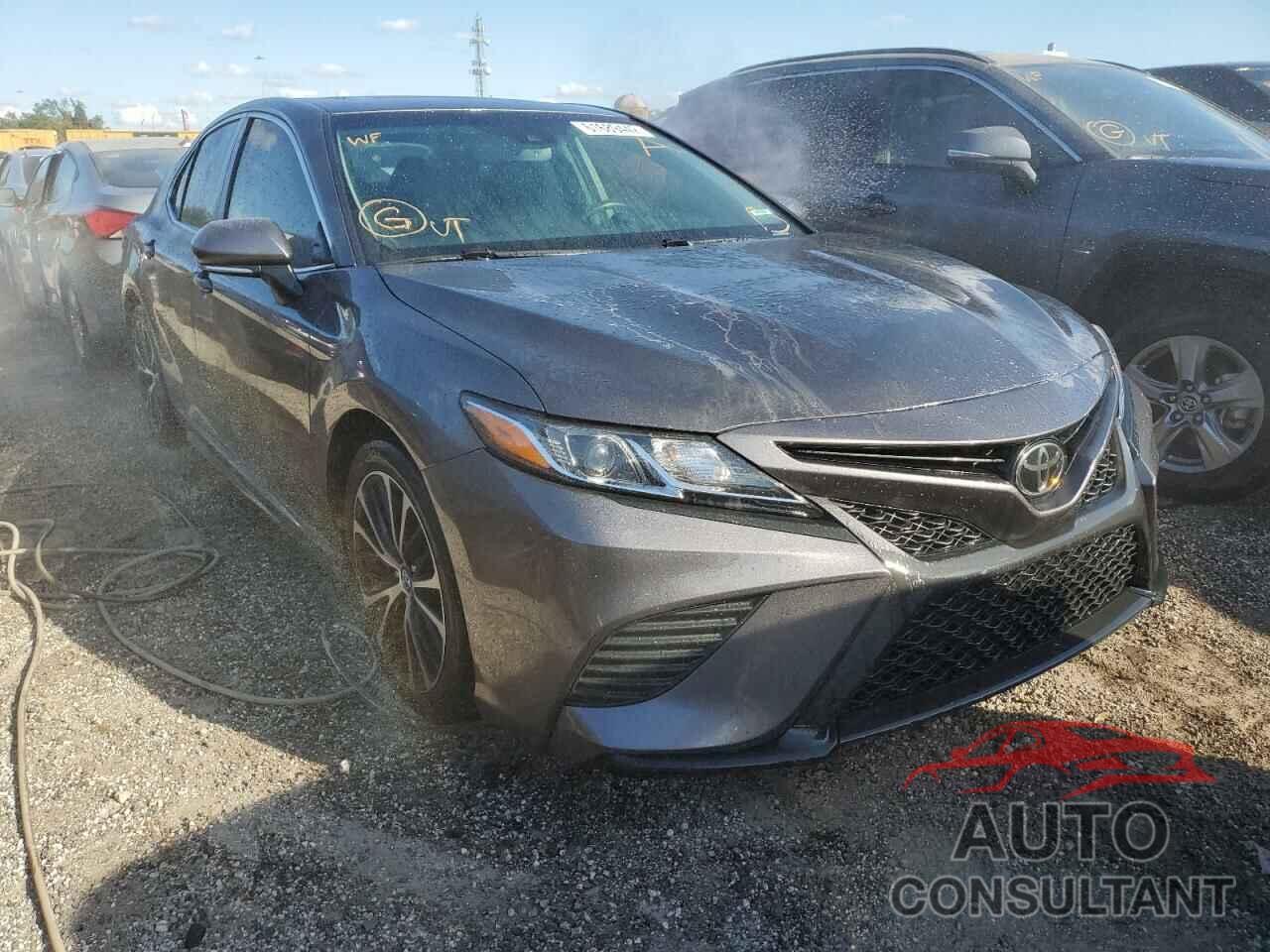 TOYOTA CAMRY 2018 - 4T1B11HK5JU146370