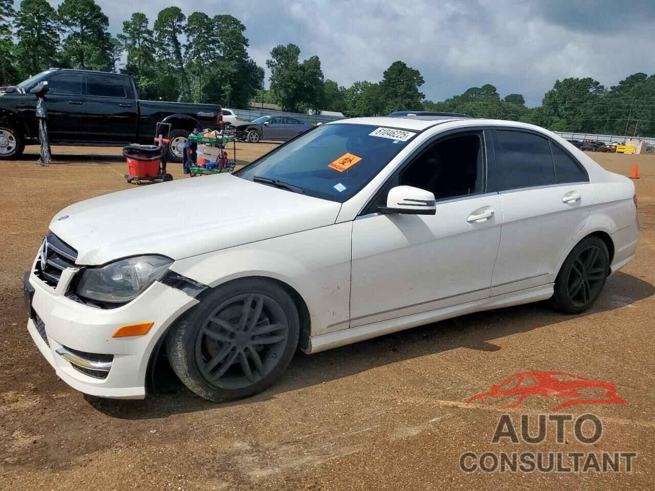 MERCEDES-BENZ C-CLASS 2014 - WDDGF4HB1EA936517