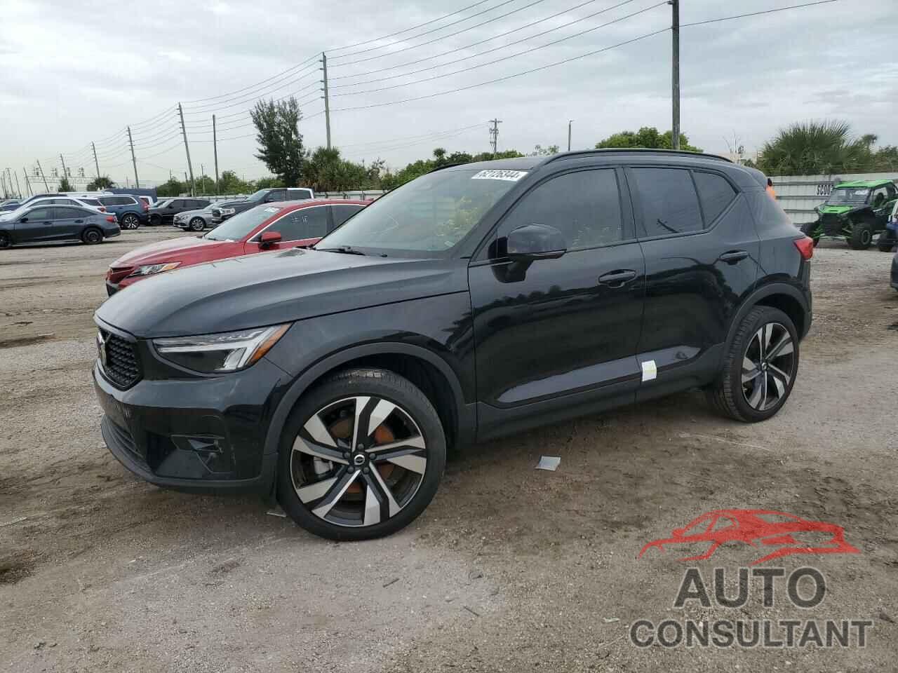 VOLVO XC40 PLUS 2023 - YV4L12UW6P2111846