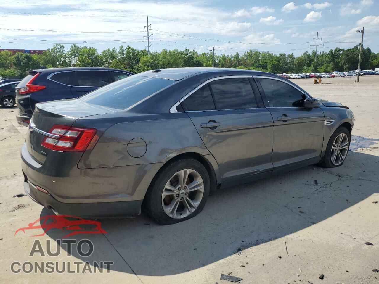 FORD TAURUS 2017 - 1FAHP2E86HG107118