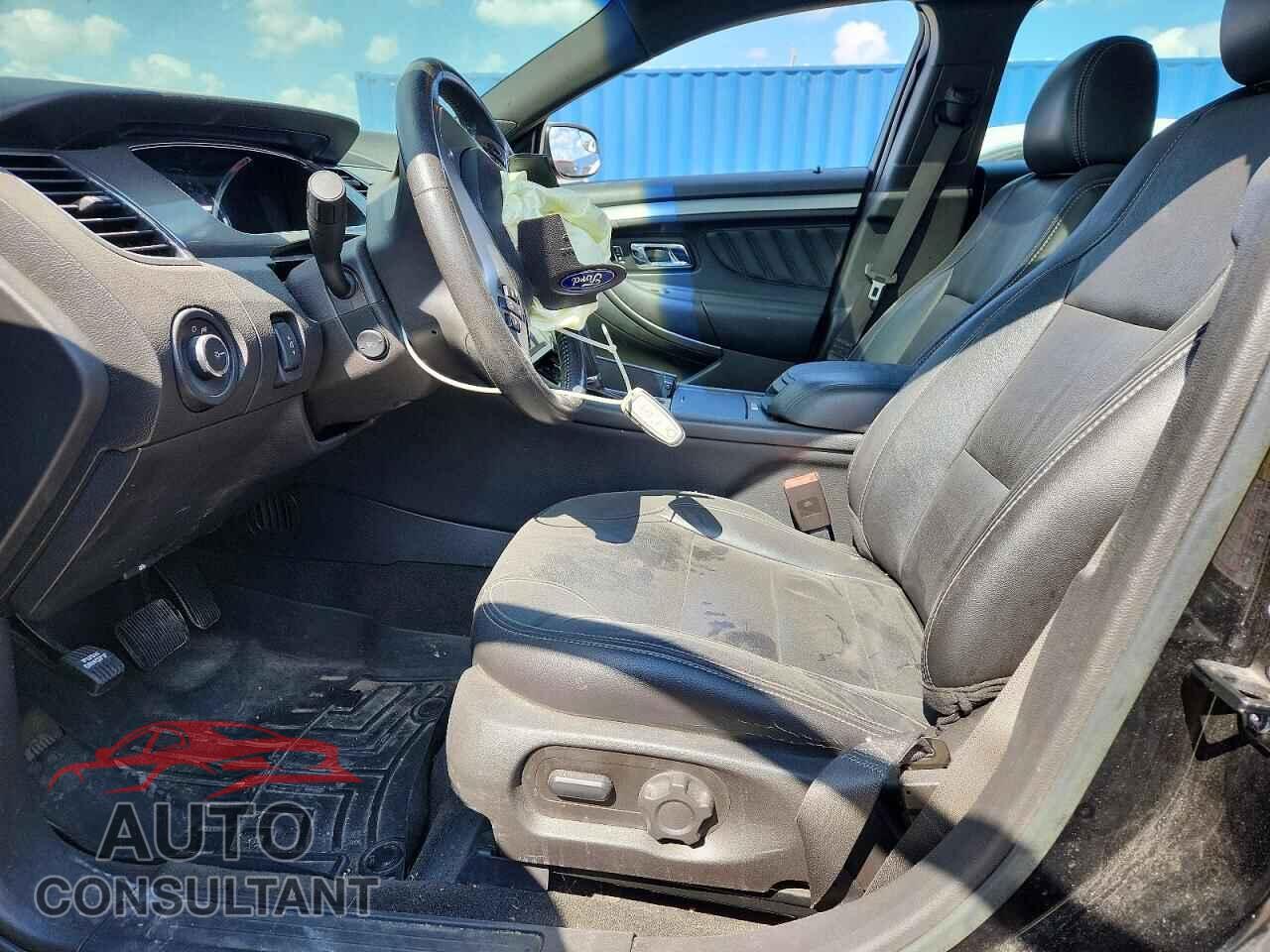 FORD TAURUS 2015 - 1FAHP2E81FG135034