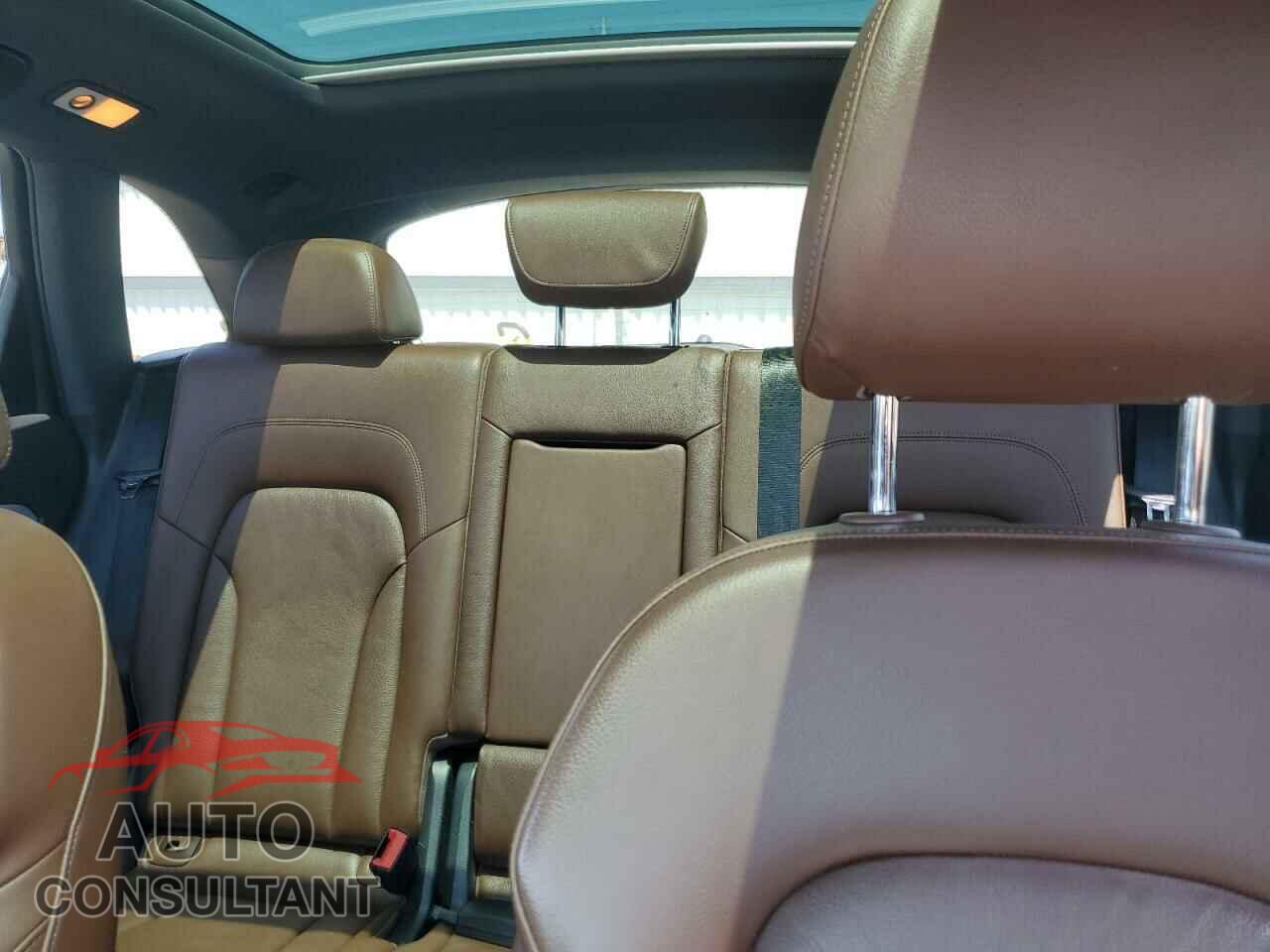 AUDI Q5 2017 - WA1M2AFP0HA089025