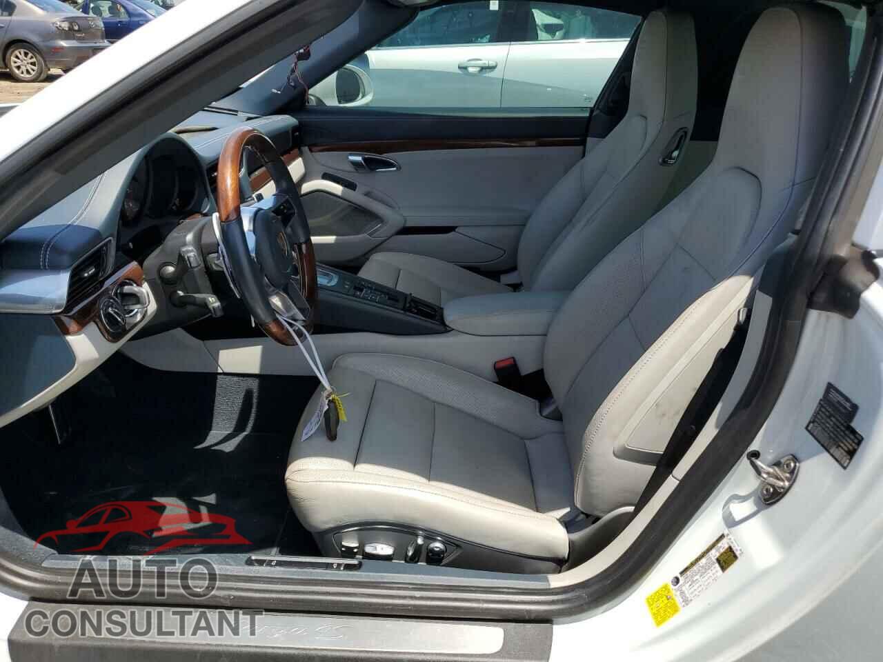 PORSCHE 911 2017 - WP0BB2A9XHS136423