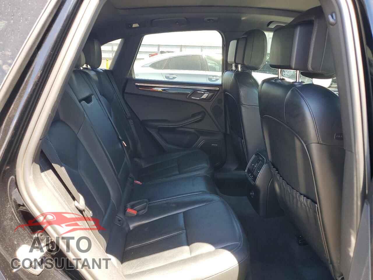 PORSCHE MACAN 2015 - WP1AB2A53FLB71495