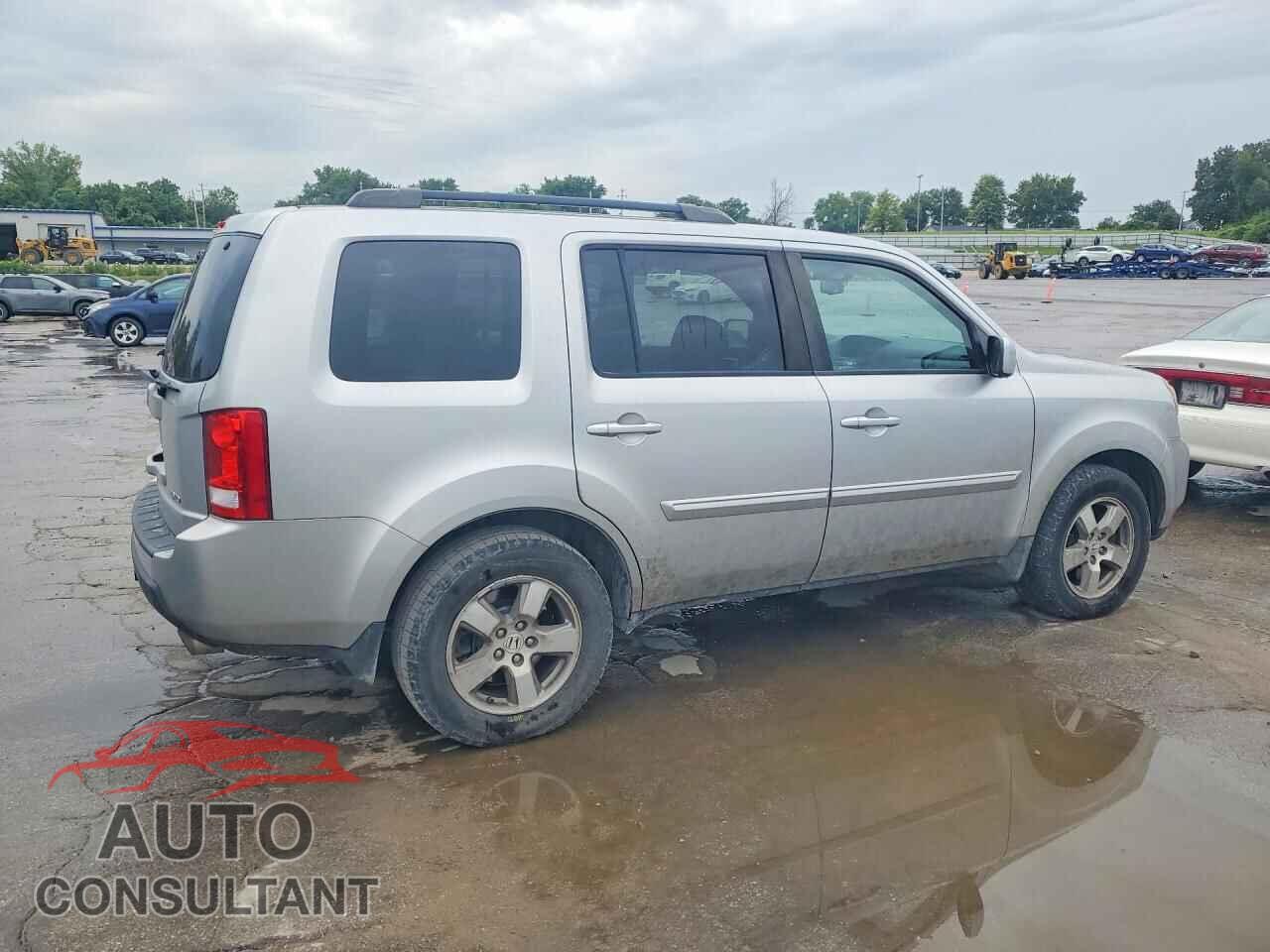 HONDA PILOT 2011 - 5FNYF4H5XBB041507