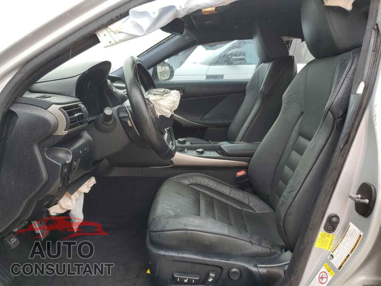 LEXUS IS 2018 - JTHBA1D27J5063607