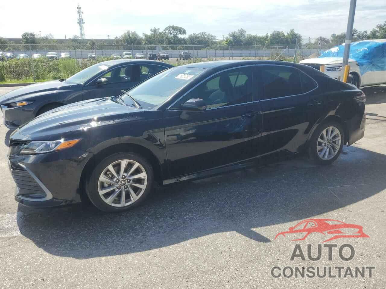 TOYOTA CAMRY 2022 - 4T1C11AK6NU714713