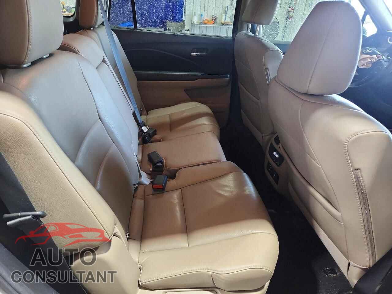HONDA PILOT 2018 - 5FNYF6H98JB053572