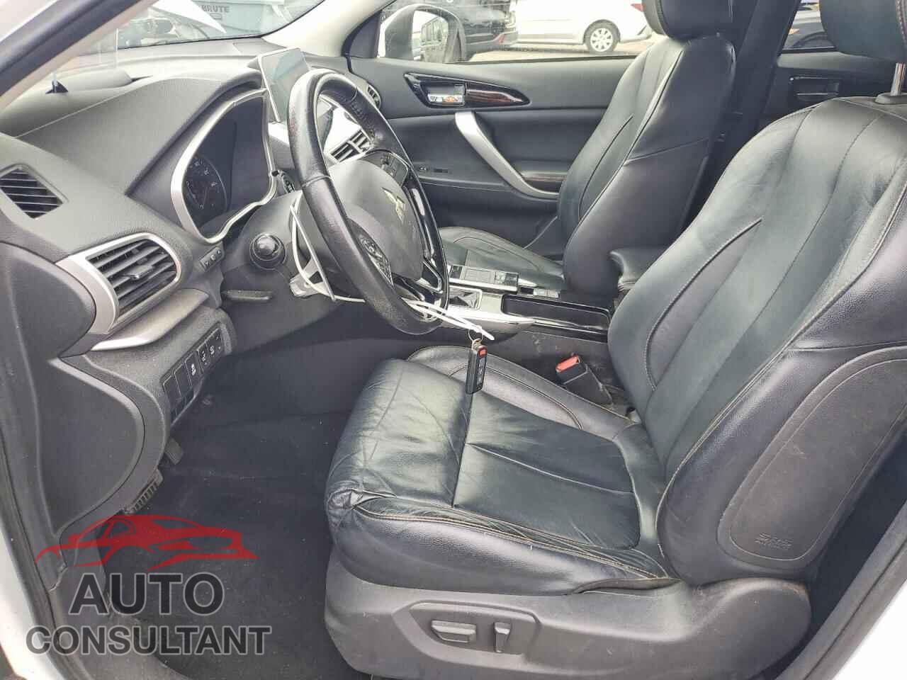 MITSUBISHI ECLIPSE 2019 - JA4AT5AA6KZ008466