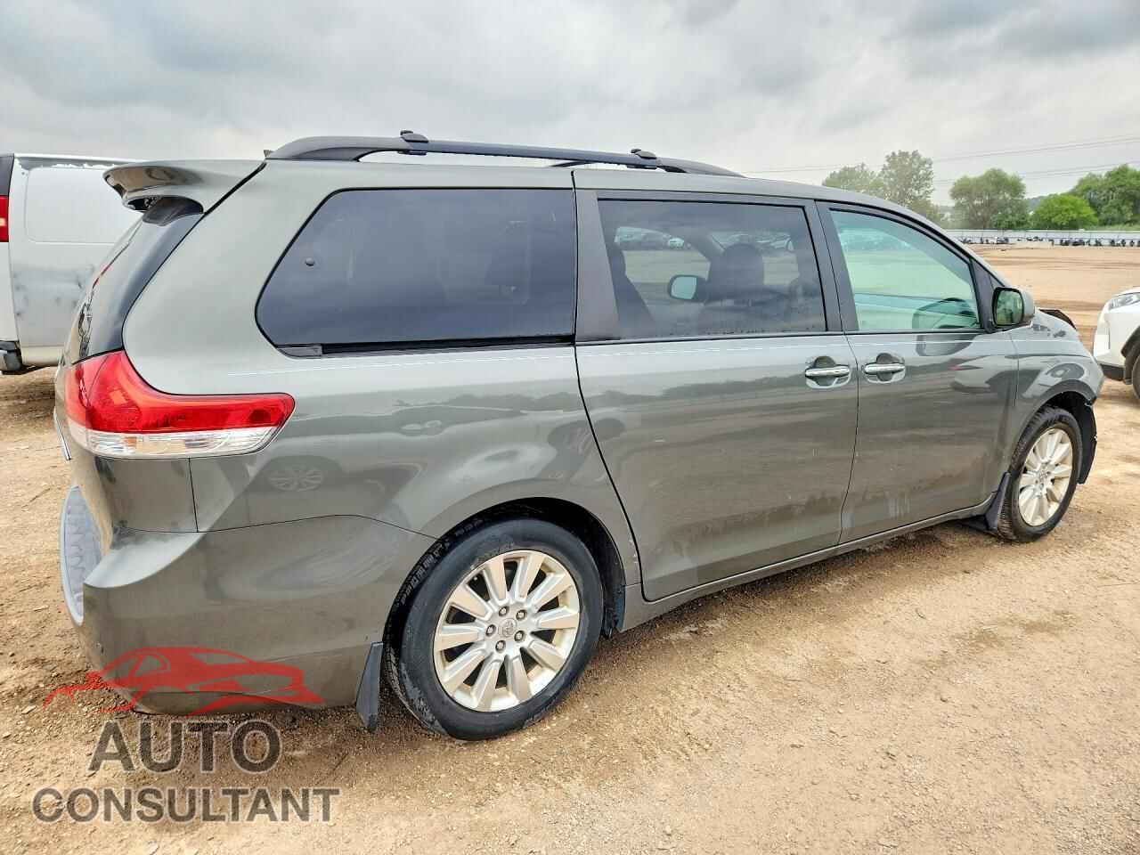 TOYOTA SIENNA 2012 - 5TDYK3DC0CS220341