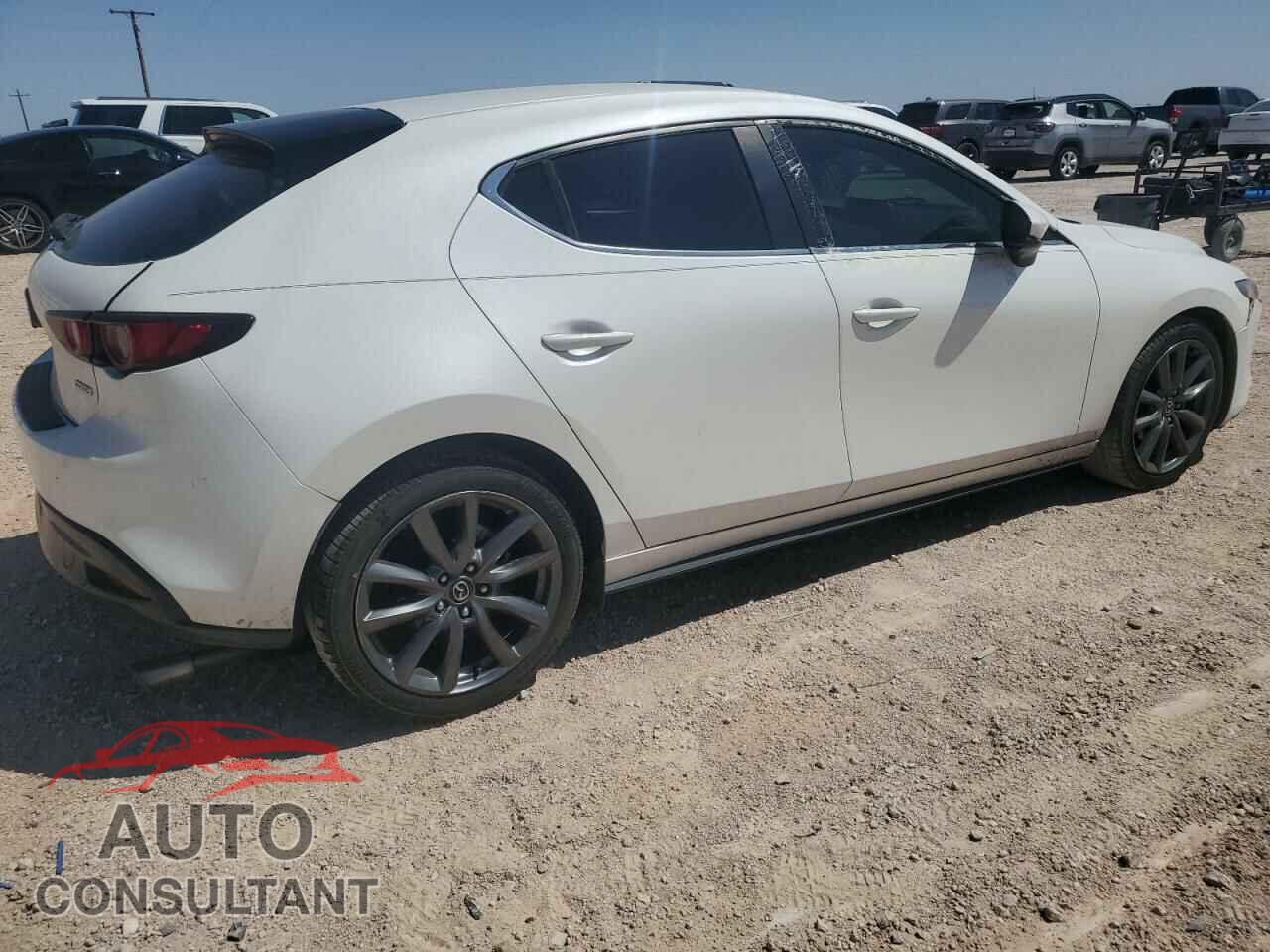 MAZDA 3 2019 - JM1BPAJM1K1132824