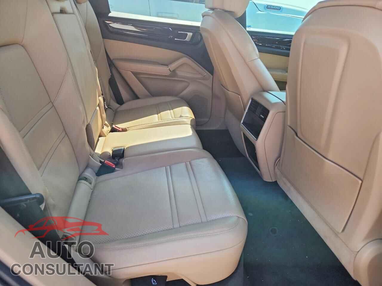 PORSCHE CAYENNE 2022 - WP1AA2AY3NDA00896