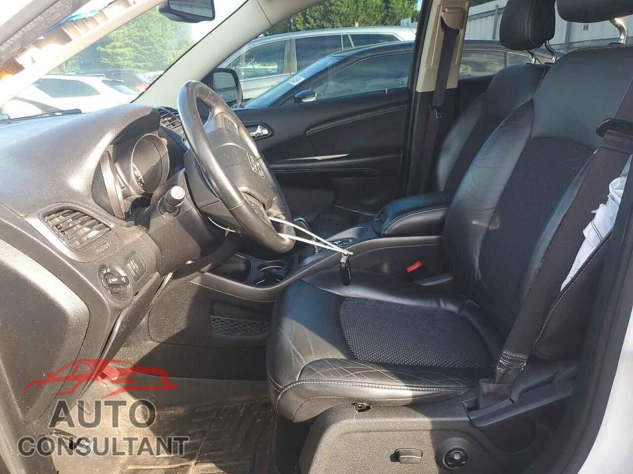 DODGE JOURNEY 2017 - 3C4PDCGB1HT501327