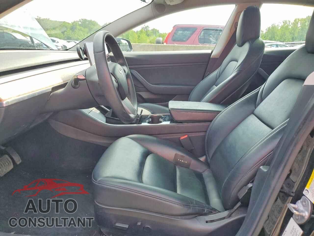 TESLA MODEL 3 2019 - 5YJ3E1EA7KF395871