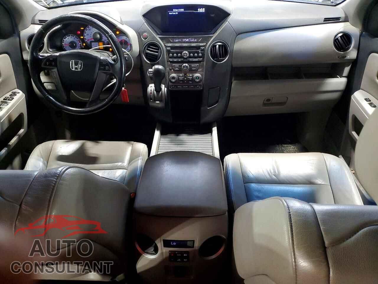 HONDA PILOT 2012 - 5FNYF4H50CB032364