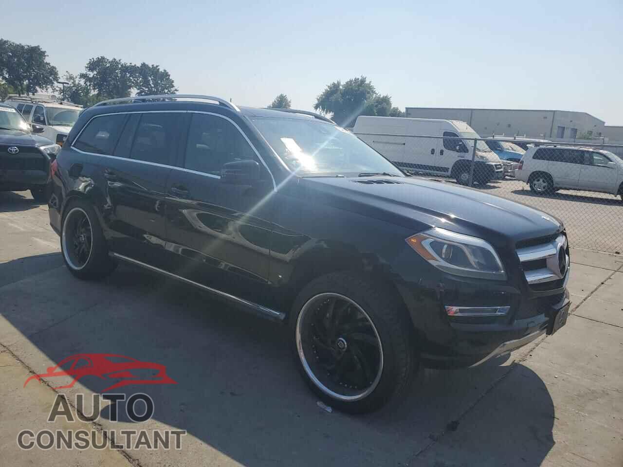 MERCEDES-BENZ GL-CLASS 2013 - 4JGDF7CE1DA218430