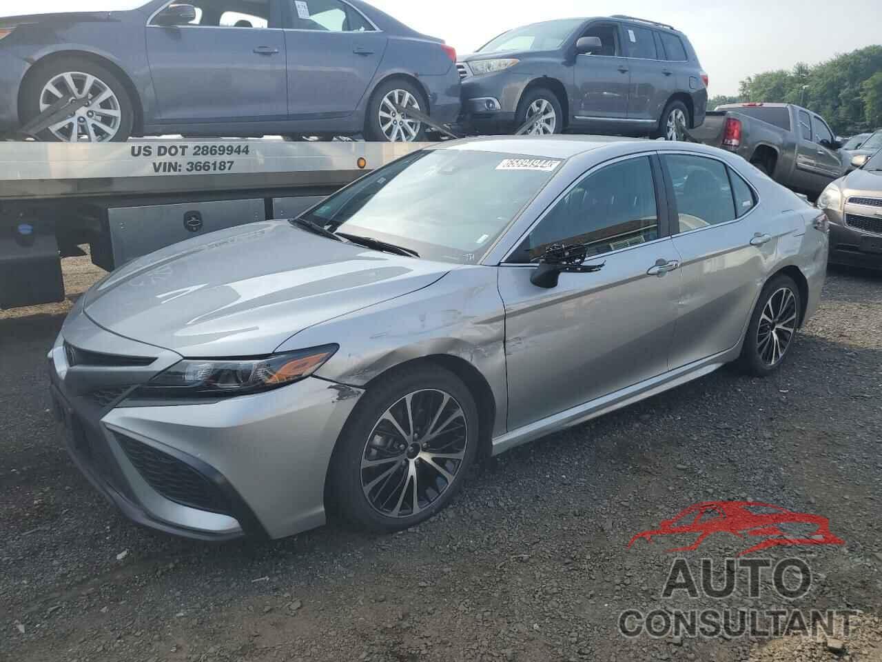 TOYOTA CAMRY 2022 - 4T1G11AK5NU045948