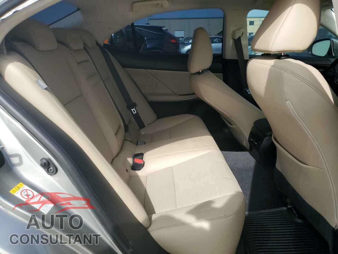 LEXUS IS 2017 - JTHBA1D28H5048382