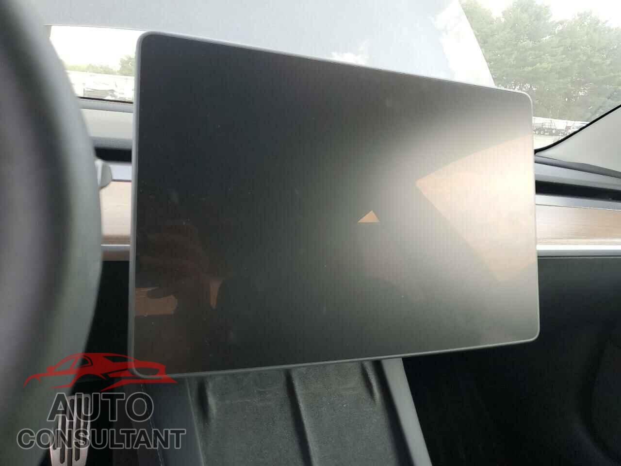 TESLA MODEL 3 2022 - 5YJ3E1EB0NF271938