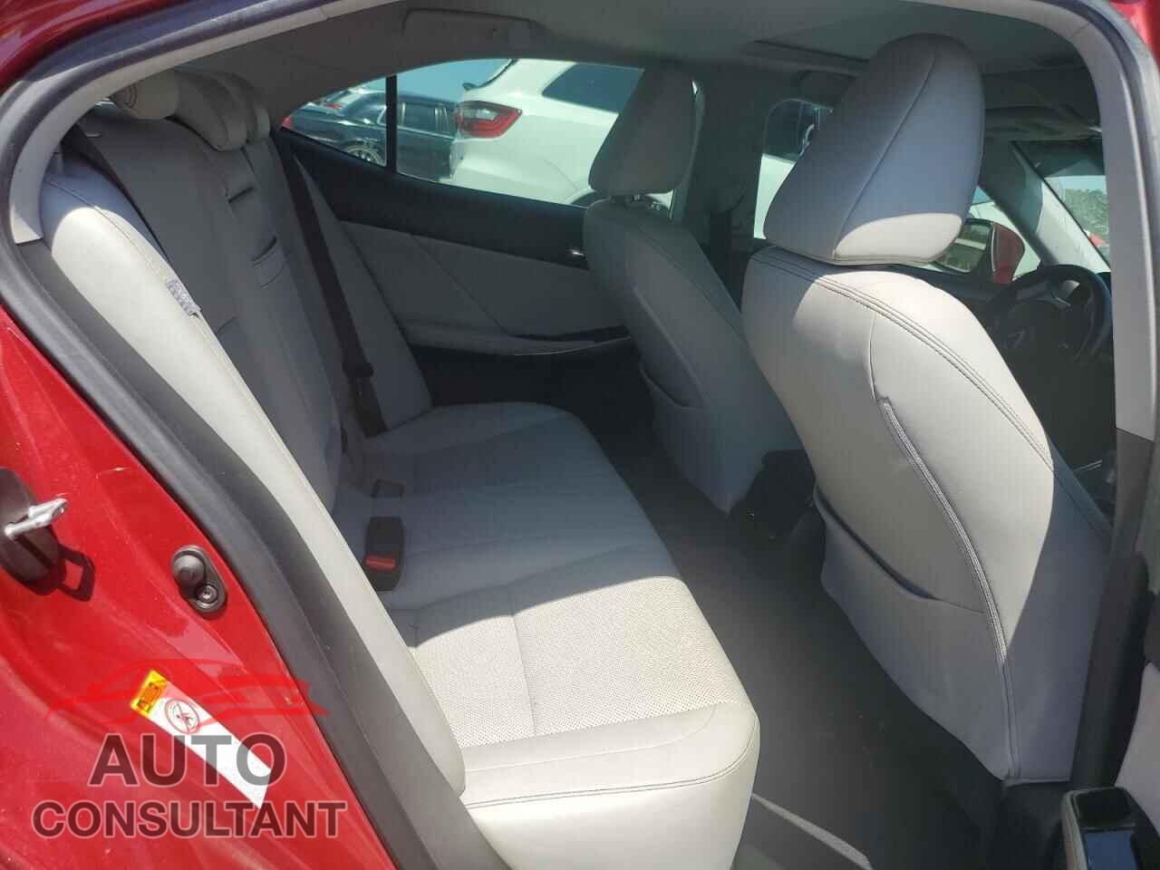 LEXUS IS 2015 - JTHBF1D27F5056701