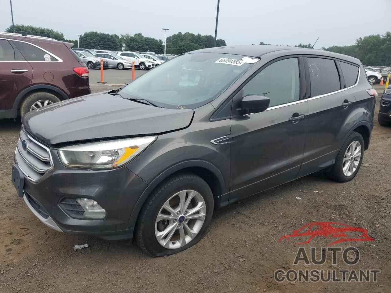 FORD ESCAPE 2017 - 1FMCU9GD1HUA69276
