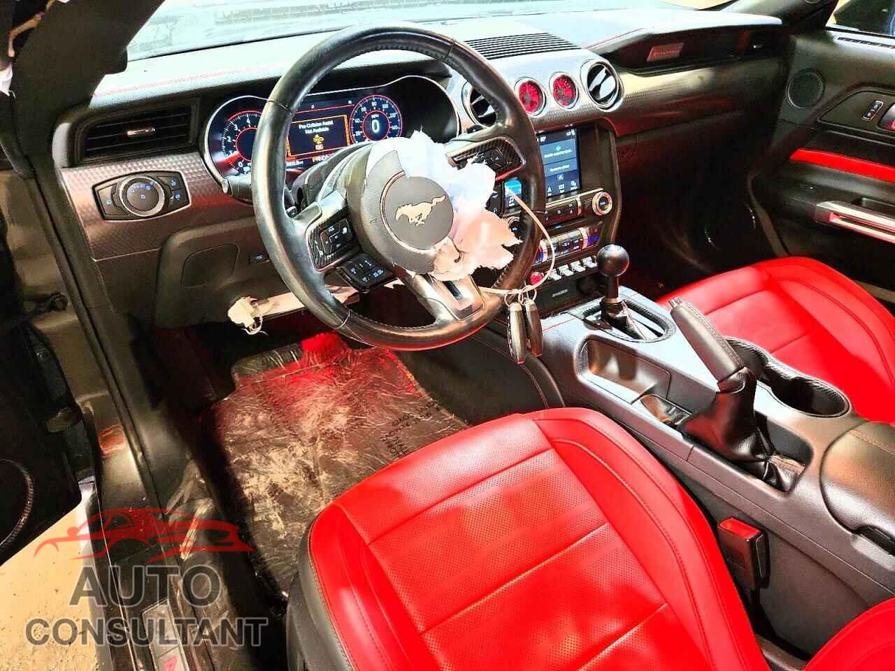FORD MUSTANG 2018 - 1FA6P8CFXJ5154908