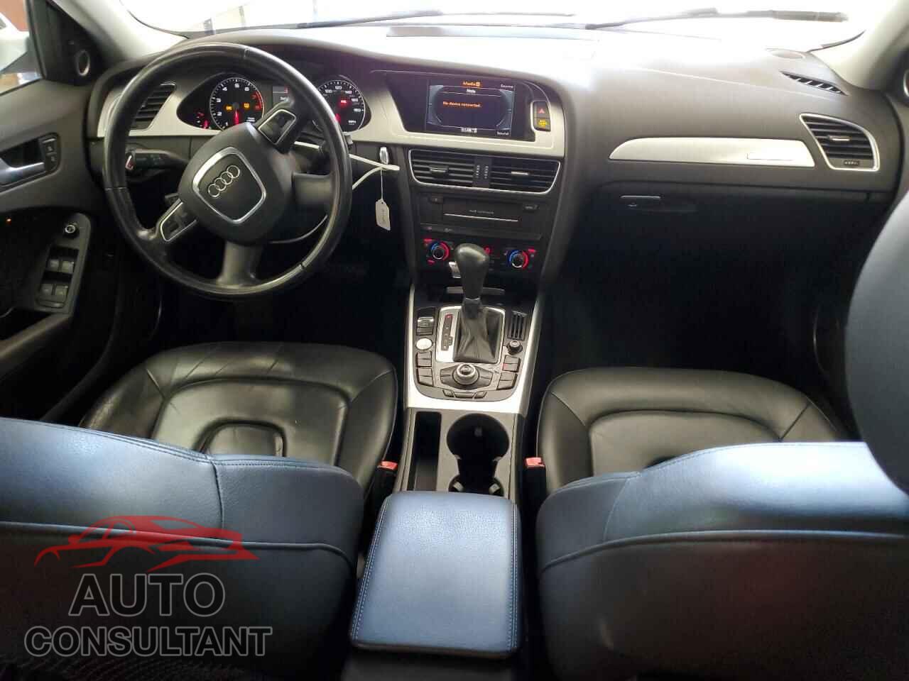 AUDI A4 2011 - WAUKFAFL4BN042155