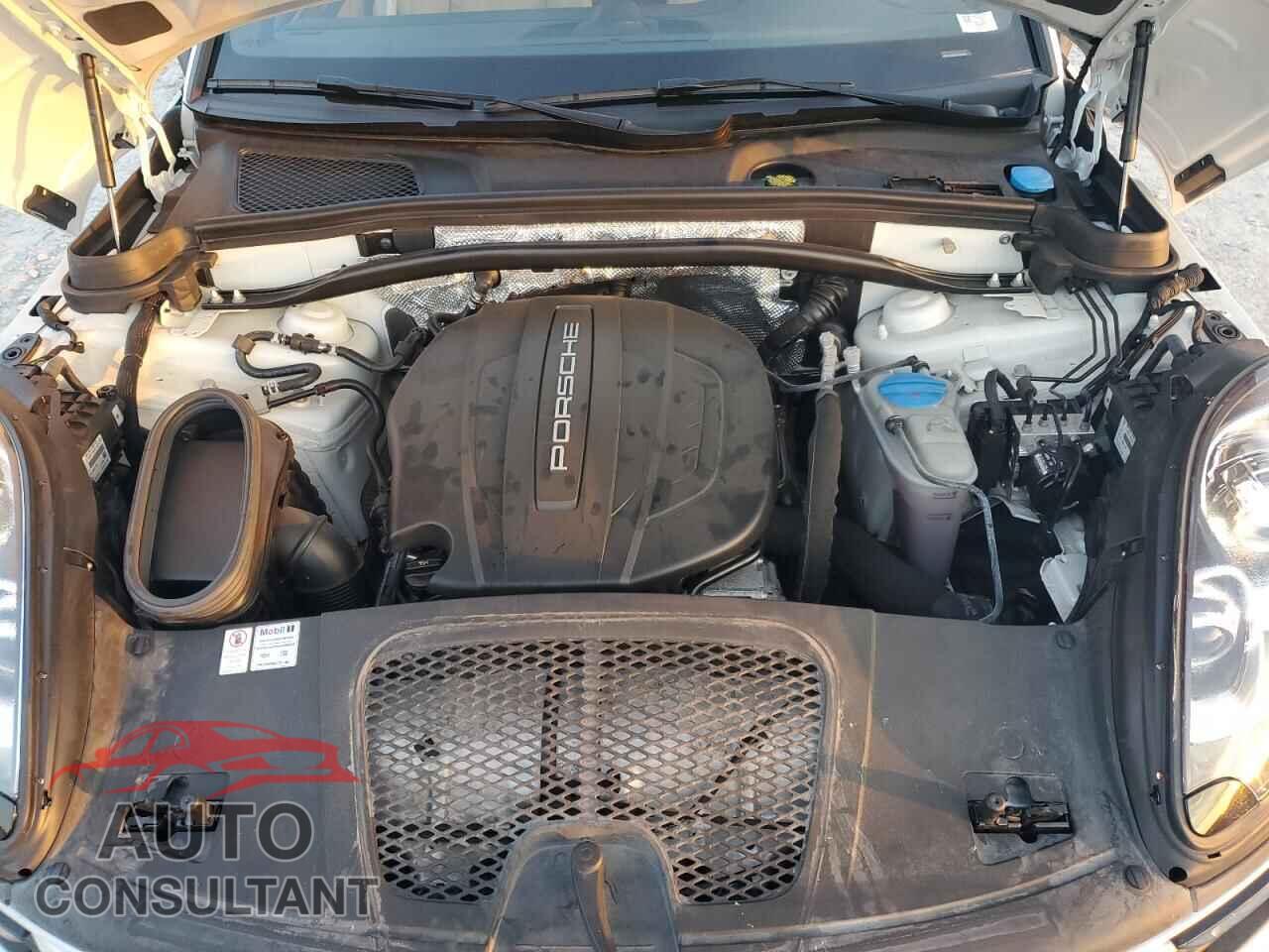 PORSCHE MACAN 2018 - WP1AA2A52JLB03023