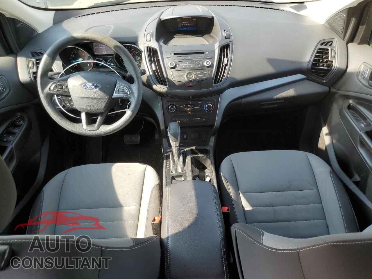 FORD ESCAPE 2017 - 1FMCU0F77HUD70853