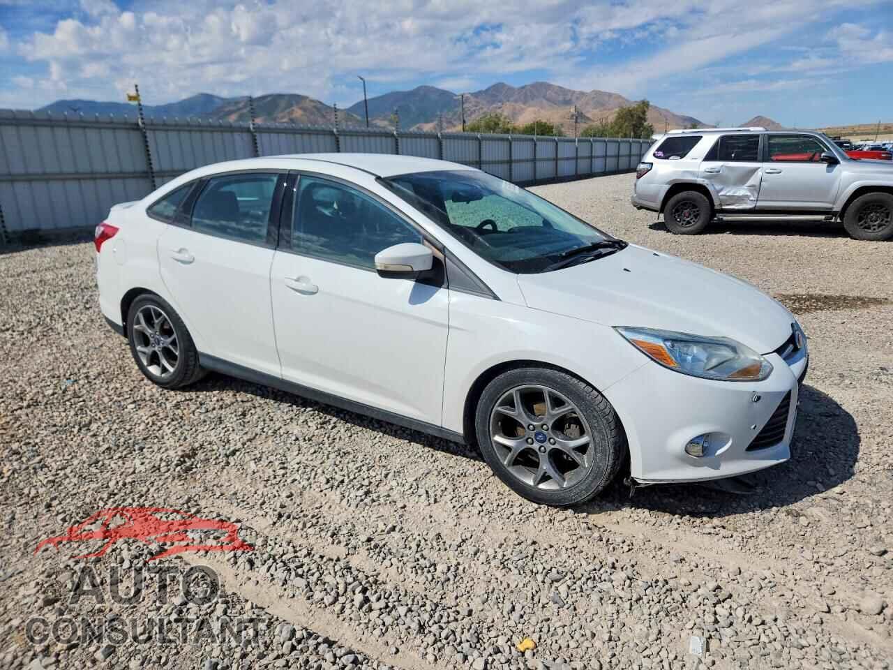 FORD FOCUS 2014 - 1FADP3F28EL233479