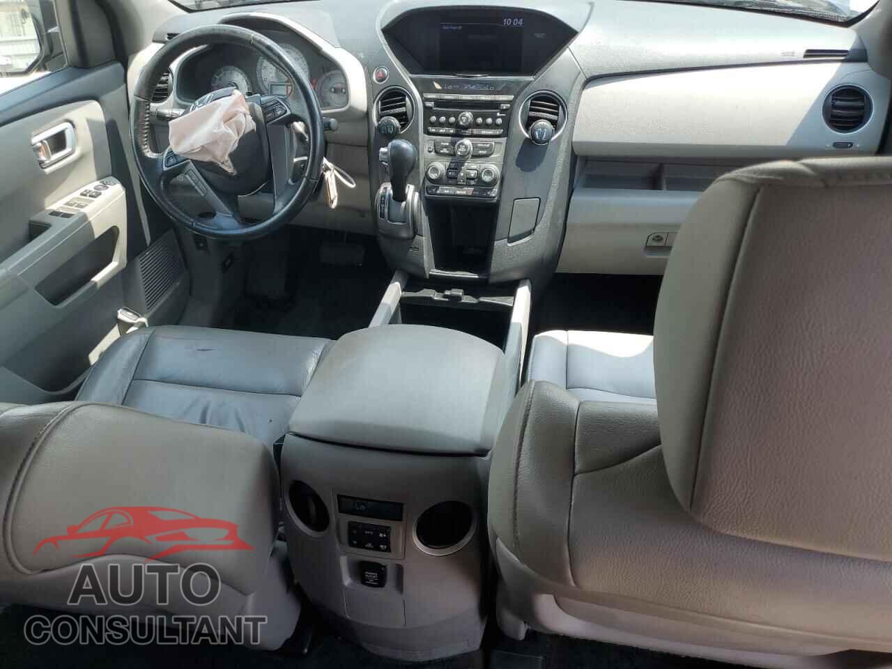 HONDA PILOT 2015 - 5FNYF4H58FB067593