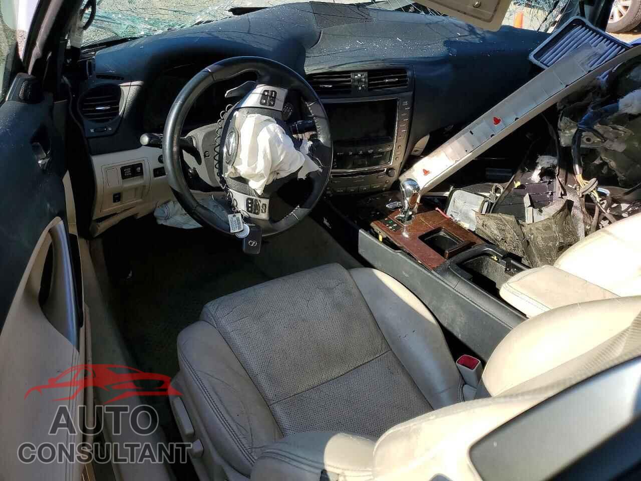 LEXUS IS 2011 - JTHFF2C28B2520003