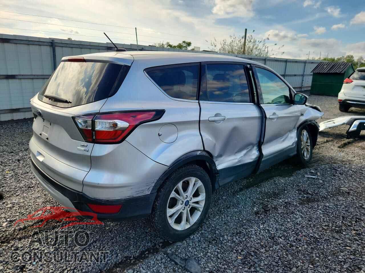FORD ESCAPE 2017 - 1FMCU9GD0HUF00643