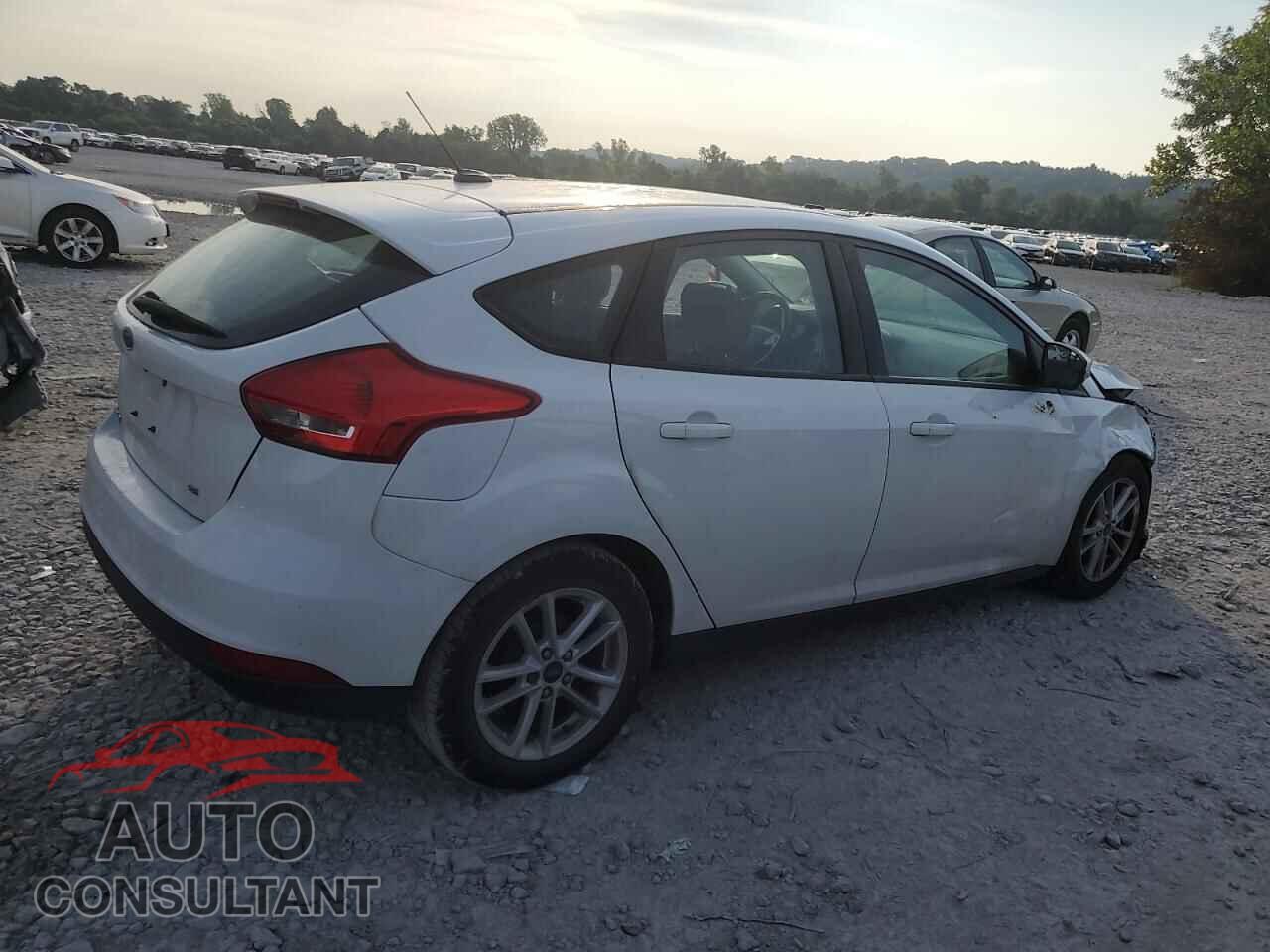 FORD FOCUS 2017 - 1FADP3K27HL271876