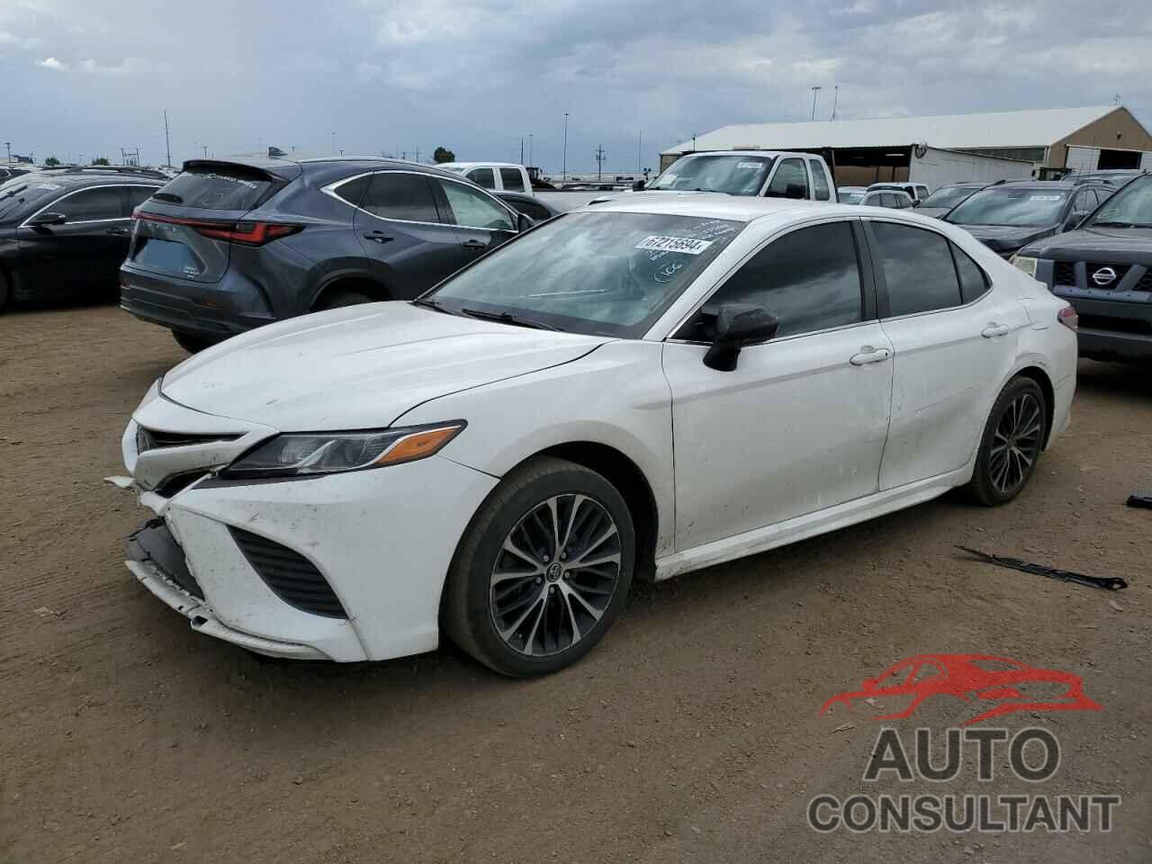 TOYOTA CAMRY 2018 - 4T1B11HK2JU568516