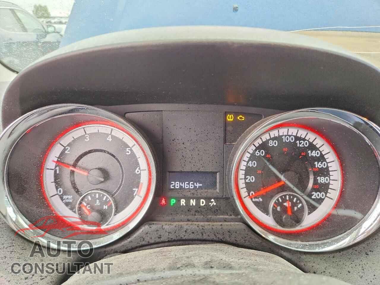 DODGE CARAVAN 2011 - 2D4RN4DGXBR740903