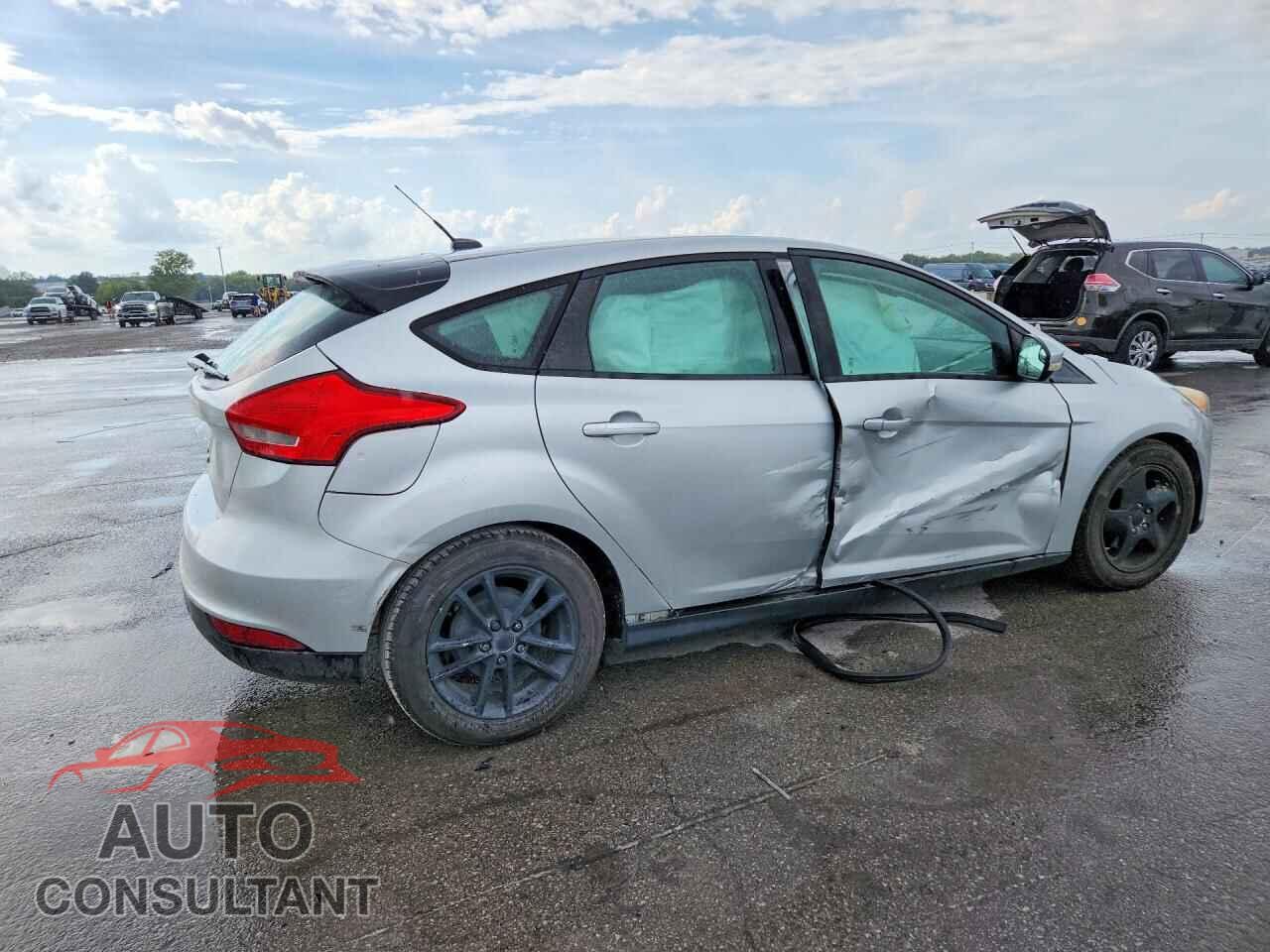 FORD FOCUS 2015 - 1FADP3K25FL282047