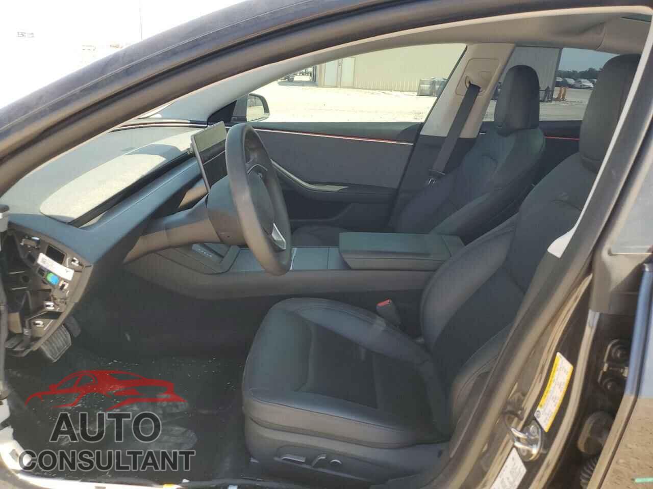 TESLA MODEL 3 2024 - 5YJ3E1EA9RF738190