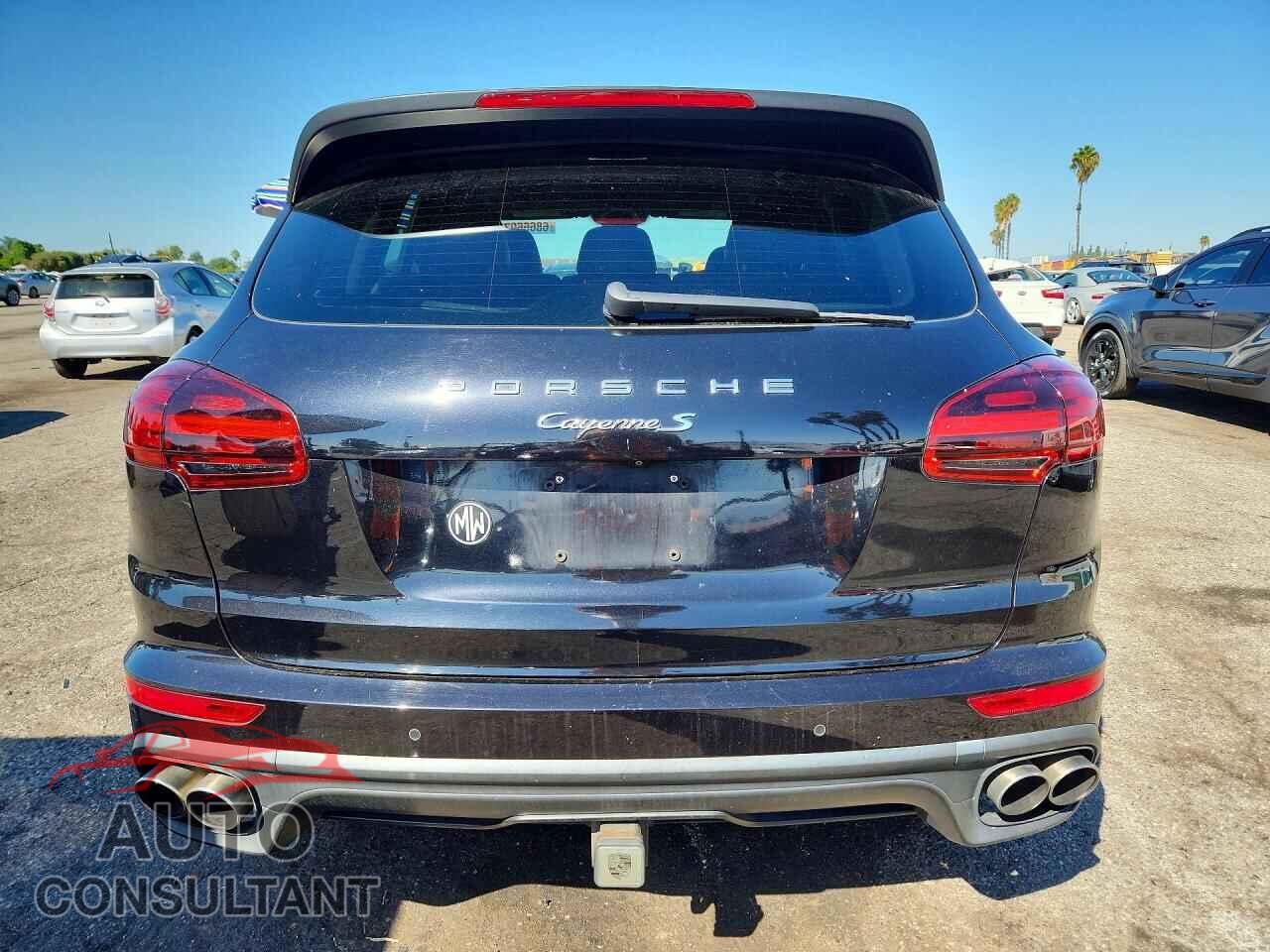 PORSCHE CAYENNE 2015 - WP1AB2A2XFLA58729