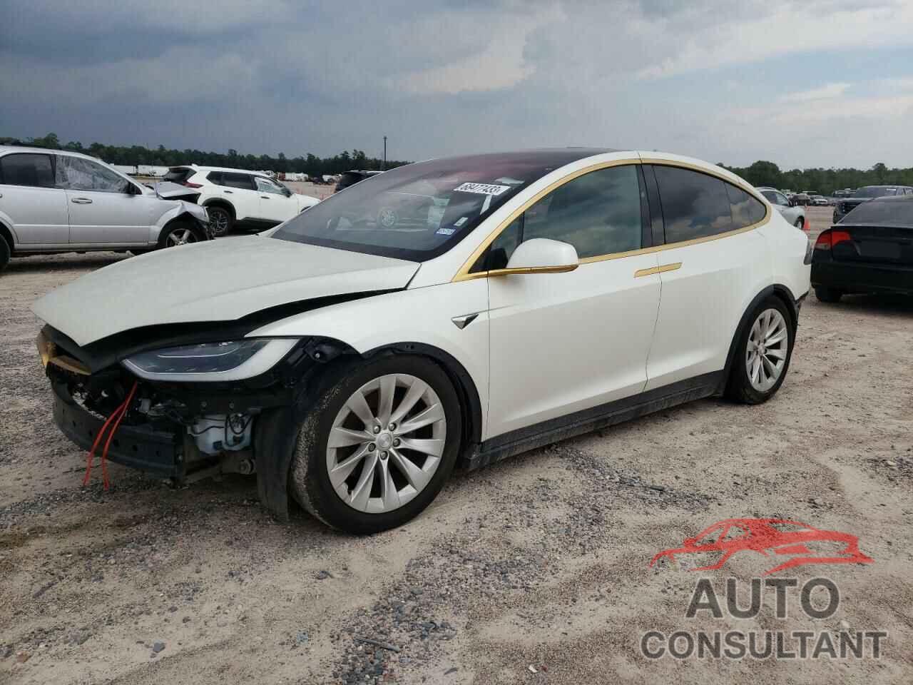 TESLA MODEL X 2017 - 5YJXCDE20HF031558