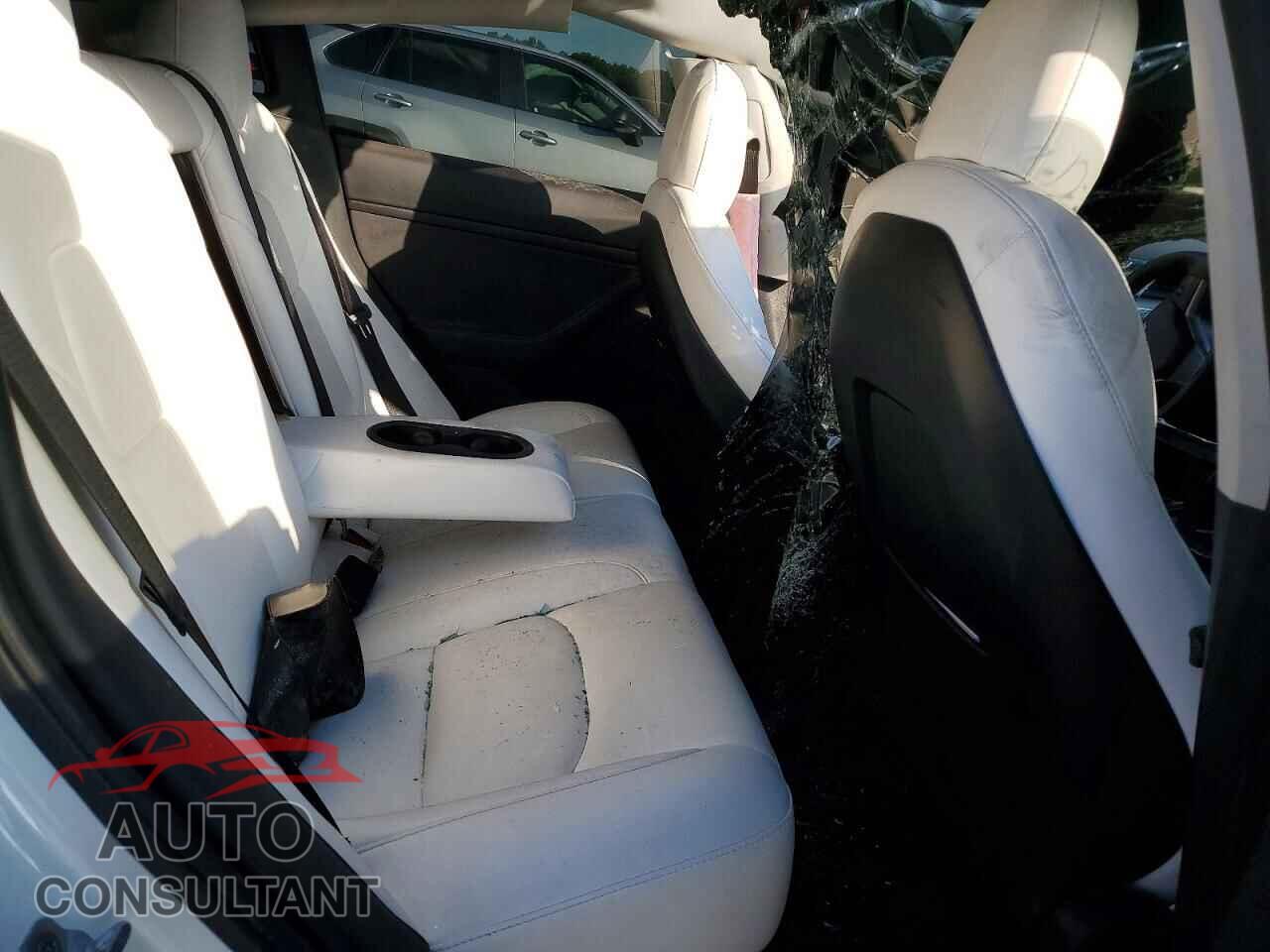 TESLA MODEL 3 2022 - 5YJ3E1EA2NF129680