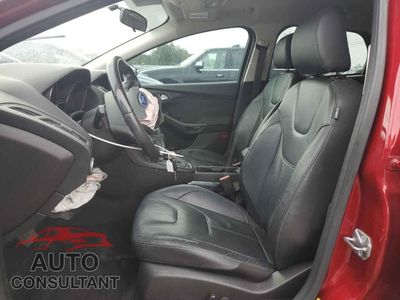 FORD FOCUS 2015 - 1FADP3F24FL338599