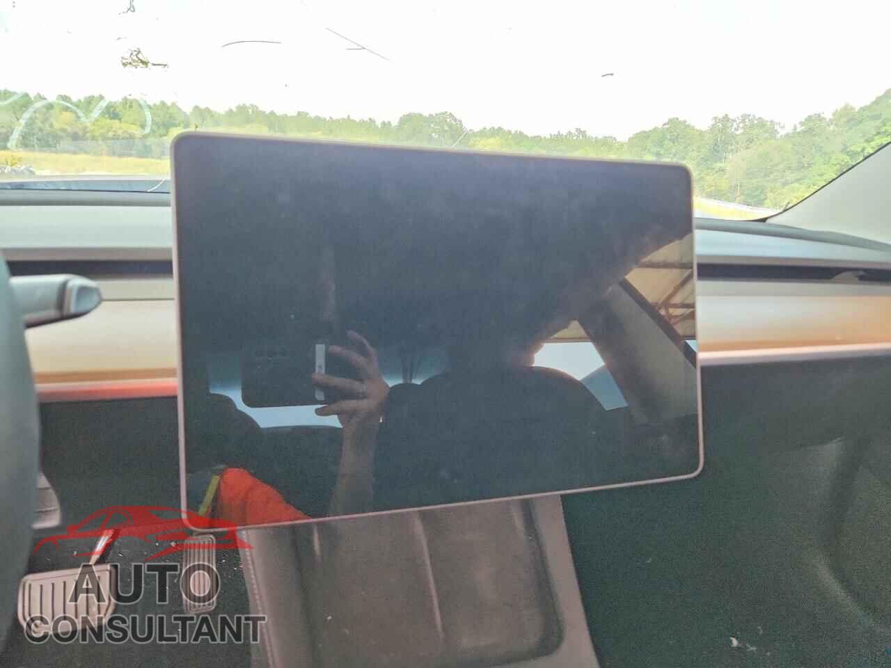 TESLA MODEL 3 2023 - 5YJ3E1EB4PF389638