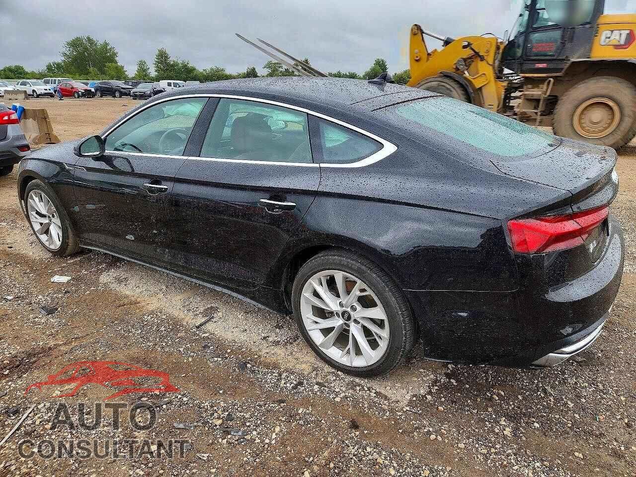 AUDI A5 2021 - WAUCBCF58MA051111