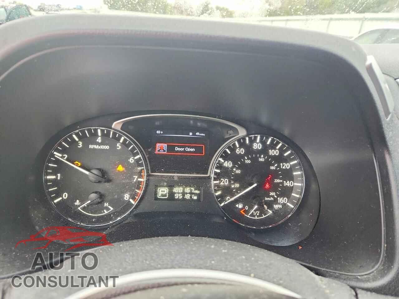 NISSAN PATHFINDER 2015 - 5N1AR2MN2FC708832